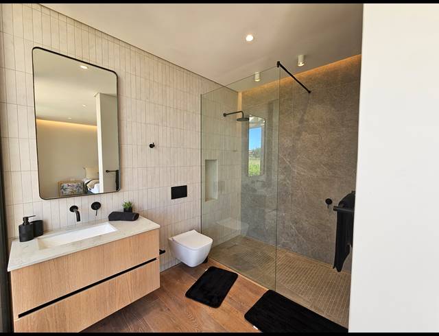 4 BEDROOM FREEHOLD FOR SALE IN HAWAAN FOREST ESTATE